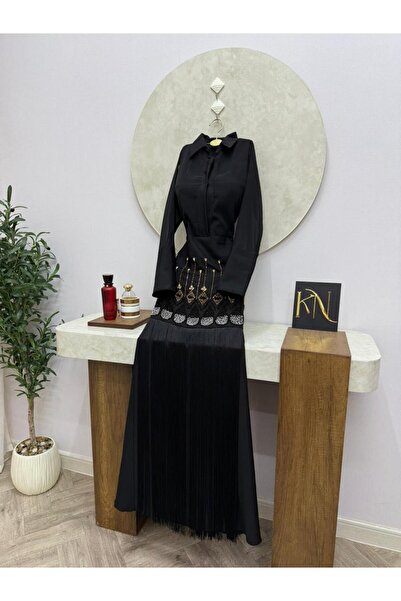 NALA FASHION فستان أسود فاخر بتصميم طويل وأنيق،