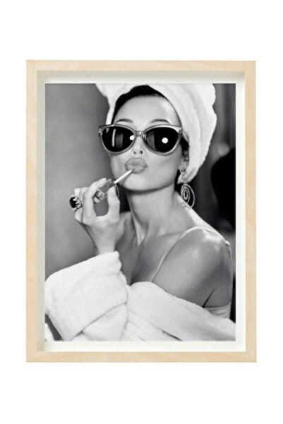 Boomah Accessories Audrey Hepburn Lipstick Poster with Frame 30x40cm