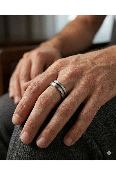 celikchi Erkek Siyah Çizgi Detay Gümüş Renk 6 mm Tungsten Yüzük