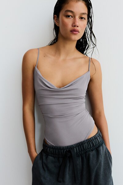 Bershka Drapeli askılı body