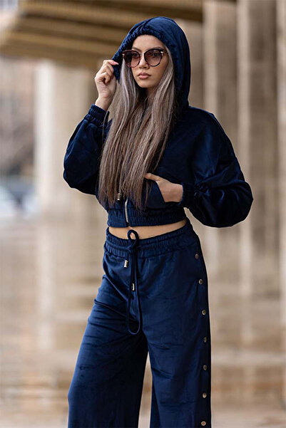 FashionForYou Amena Velvet Set - Flared Pants with Snap Buttons and Blueumari...