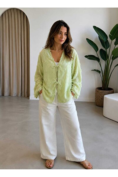 Moda Zerova baglamalı işleme dokulu kimono püsküllü gomlek