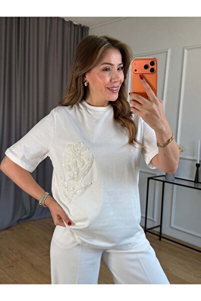 Size Özgü Ekru Papatya İşlemeli Tshirt
