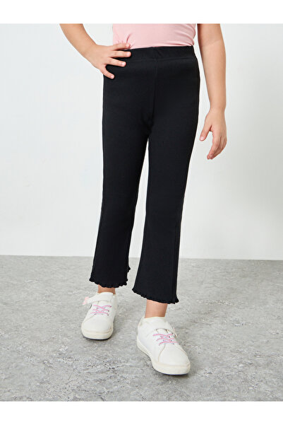 Styli Girls Black Ribbed Flare Leggings