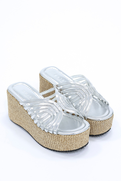 kajal ayakkabı Rs 18135 Straw Platform Heeled Slippers