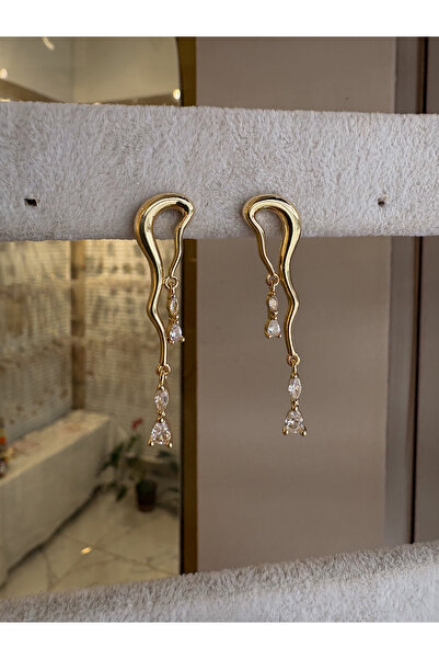 Glossy by Burcu Karataş Sarkıt Damlataşlı Gold Küpe