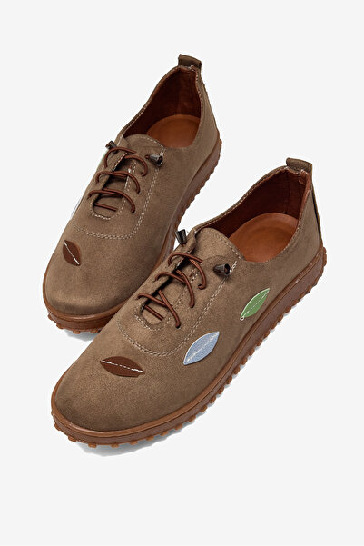 Tonny Black Women's Brown Comfortable Fit Casual Shoes with Leaf Detail