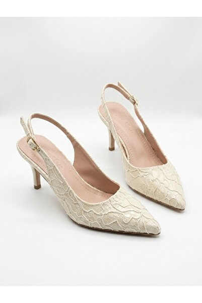 afra shoes كعب عالي من الجلد اللامع من سيدي كريم مع تفاصيل من الدانتيل