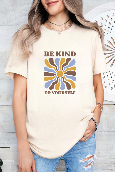 Sarah's Boutique Women's T-shirt – 100% cotton – Kind Yourself