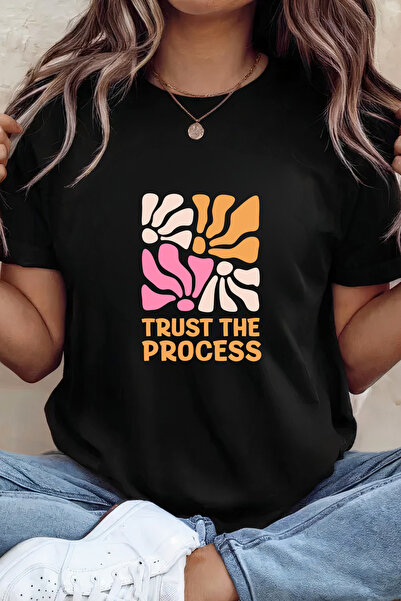 Sarah's Boutique Women's T-shirt – 100% cotton – Trust Process
