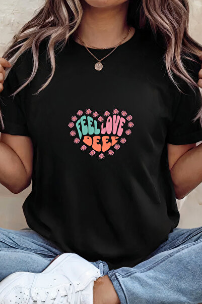 Sarah's Boutique Women's T-shirt – 100% cotton – Feel Love