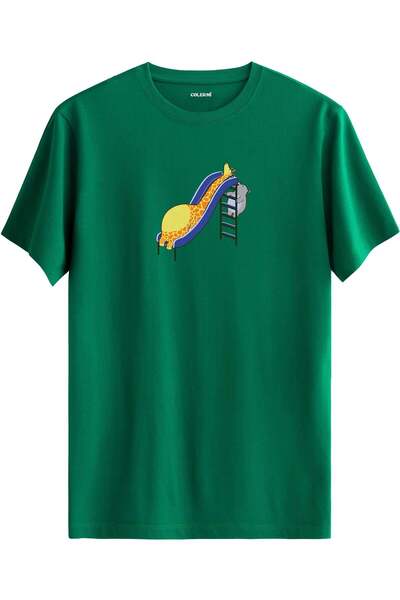 Colermi Giraffe Slide Design T-Shirt