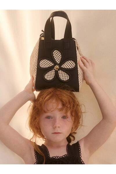 Abel & Lula Abel&Lula Floral Detailed Straw Handbag - Black