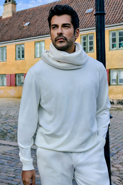 ALTINYILDIZ CLASSICS Men's Ecru Soft Textured Half Turtleneck Standard Fit Re...