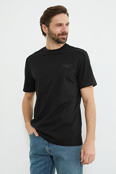 Fulla Moda Lettering Embossed Crew Neck T-Shirt