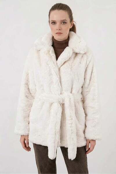 Generic Brand Women's Wide Collar Belted Plush Fur Ecru Coat