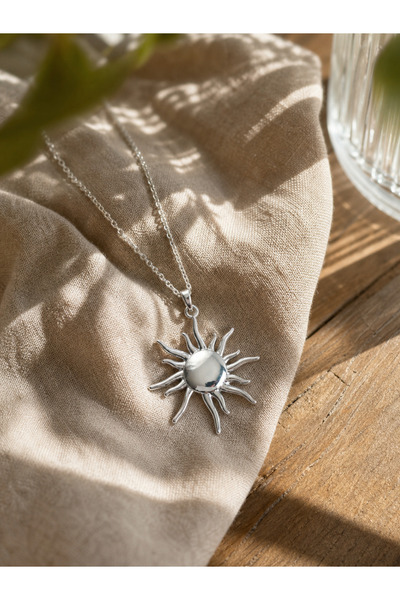 Velloris Jewelry Güneş Model kolye