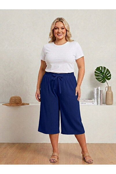 Temporium Women's Plus Size Wrinkled Fabric Wide Leg Elastic Waist Capri Pants