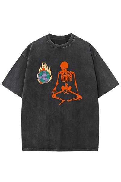 bellanova "Black Oversized T-Shirt with Wear – Street Fashion"