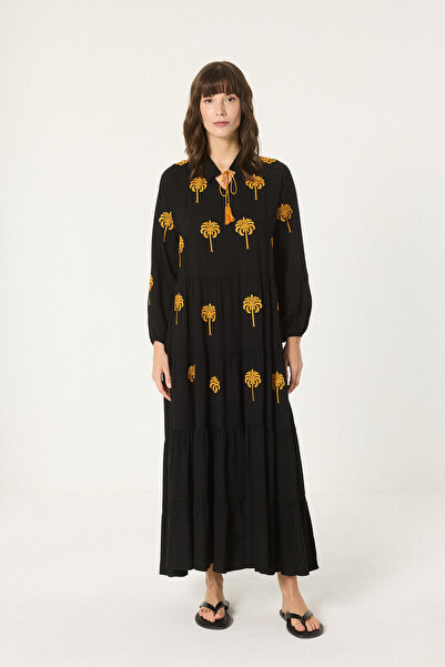 Touché Privé Palm Tree Embroidered Dress
