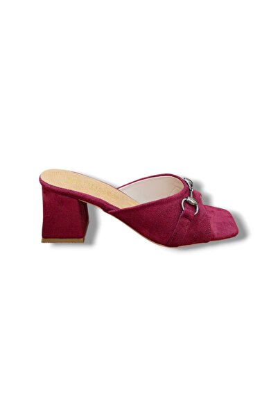 BARONES SHOES شبشب نسائي بكعب سميك ومشبك من الجلد السويدي باللون العنابي