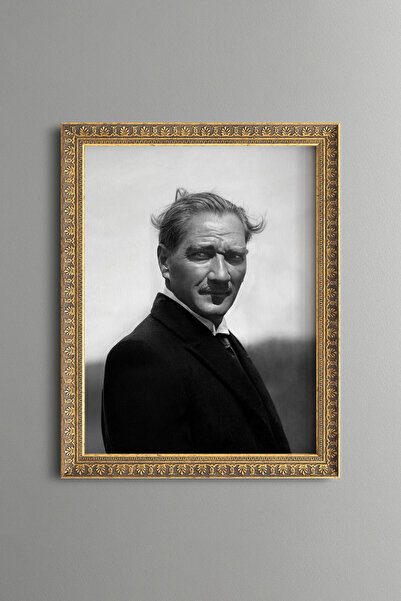 epiqart Ataturk - Vintage Patterned Painting - Fine Model