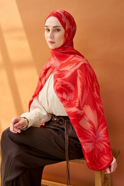 Silk Home شال ريفا تينسيل بلوم بنقشة زهرة الرمان