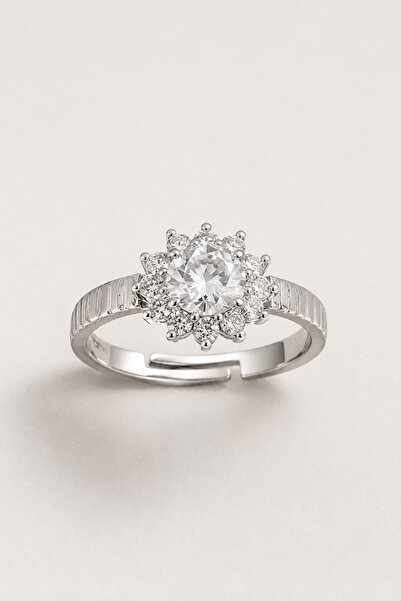 Alexis Carrel Aria Lotus Detailed Zircon Stone Silver Ring