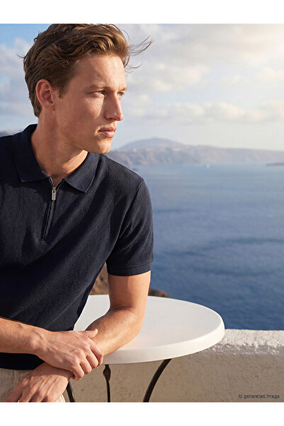 LC Waikiki Nevavm Men's Textured Polo Collar T-Shirt with a Difference