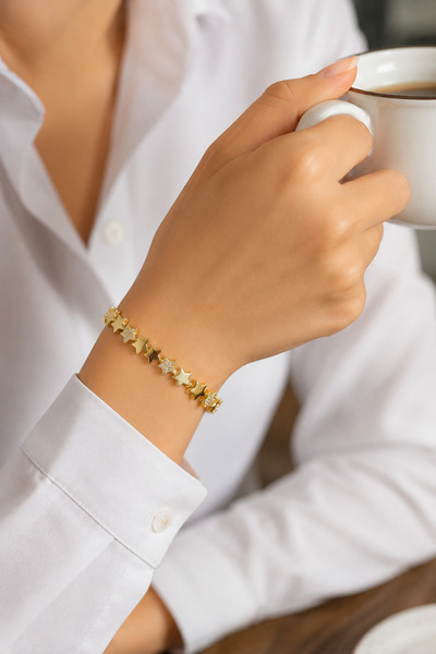 Homies Altın Renk Yıldız Model Kadın Bileklik - 14K Gold PVD Kaplama - Şık Ta...