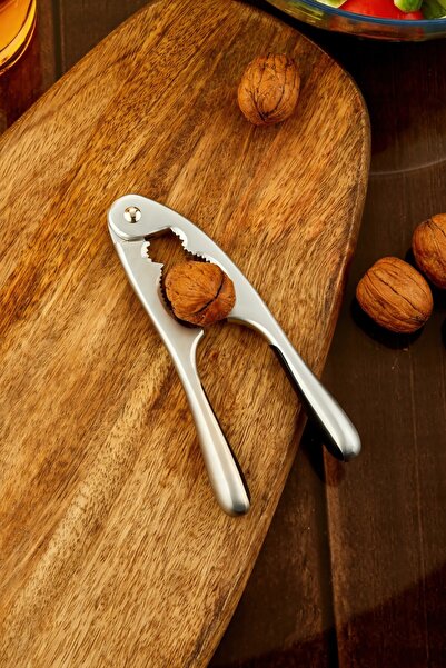 Cooker Steel Walnut Nutcracker Yk1703