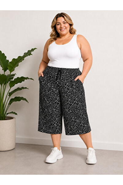 Trendline Women's Printed Plus Size Stretchy Fabric Pocket Capri Shorts