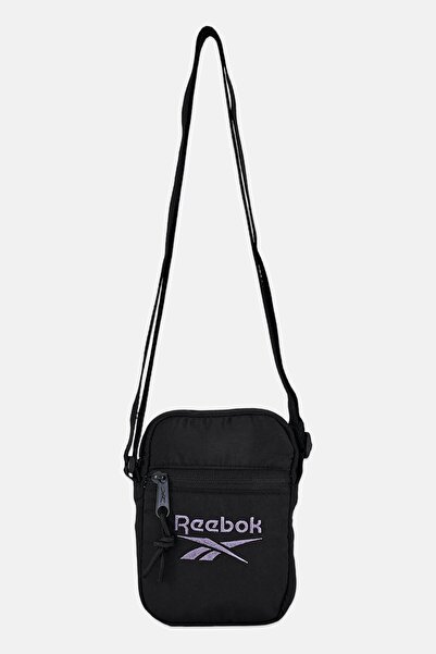 Reebok حقيبة كروس بودي للرجال بشعار مطرز، لون أسود