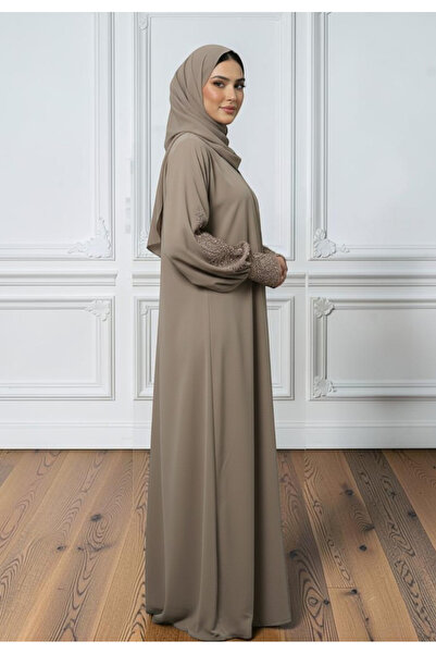 Nukhbaa legant Hand-Embellished Cuffed Abaya | Nida Fabric-872