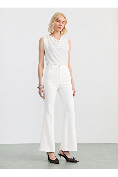 Selen Beyaz Kadın İspanyol Paça Pantolon 26YSL5623