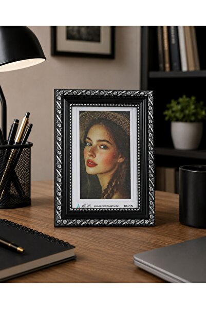 Antik Siyah Gümüş İşleme Detaylı Fotoğraf Çerçevesi – Klasik Dekoratif Tasarım 10x15 cm