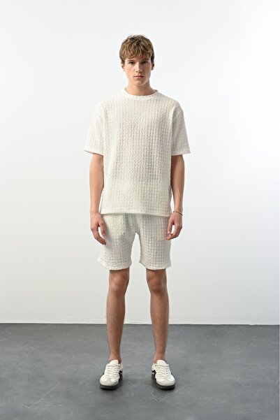 duo fideles Men's Embossed T-Shirt