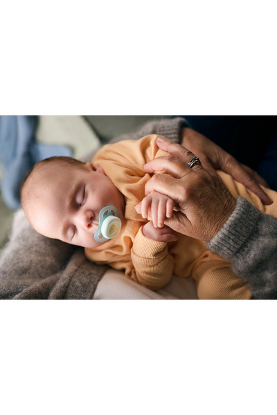 Philips Avent Philips Ultra Start Pacifier Scf075/06 Blue-Green, 0-2 Months, Ultra Light, Orthodontic, Bpa-Free Silicone Tip