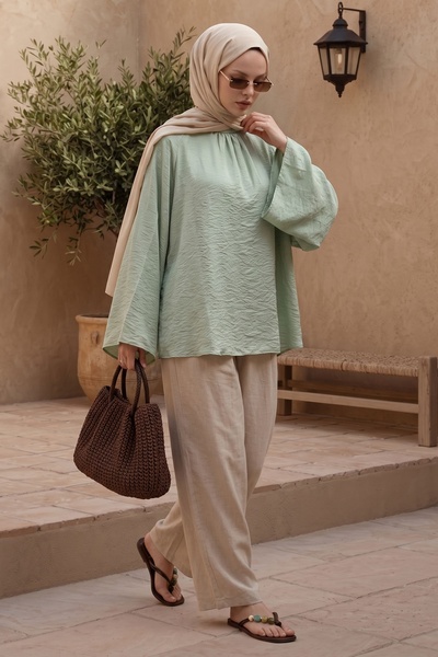 InStyle Mint zelena bluza sa širokim rukavima i nabranim ovratnikom