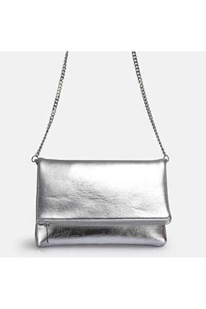37Numara Gümüş Rengi Clutch Çanta