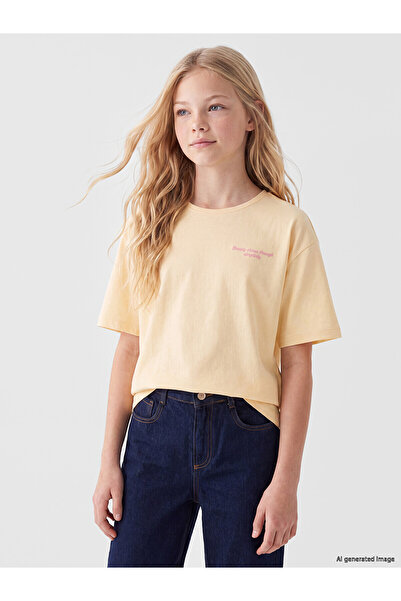 LC Waikiki Trendlucky Girls' T-Shirt with Oval Collar and Printed Design