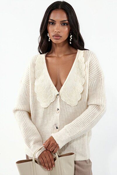 Hiccup Collar Detailed Buttoned Knitwear Cardigan