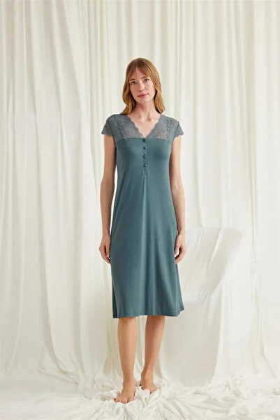 SS HOME CONCEPT Lace Front Buttoned Nightgown with Sleeves Shoulder and Neckline