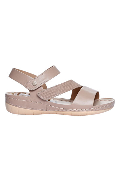 BATA Casual Platform Sandals with Strap Closure