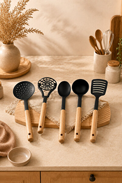 Seral Pastel 5 Piece Serving Set with Wooden Handles