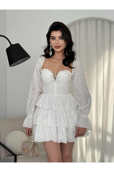 Clothes Fast Rochie mini ecru pentru femei, cu broderie festonată, cu șiretur...