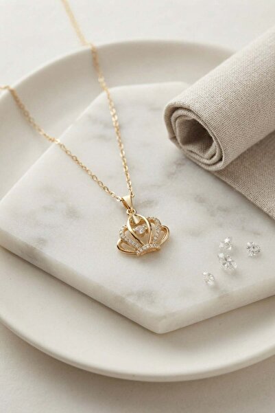 Inure Jewelry سلسلة فولاذية 316L ذهبية اللون على شكل تاج