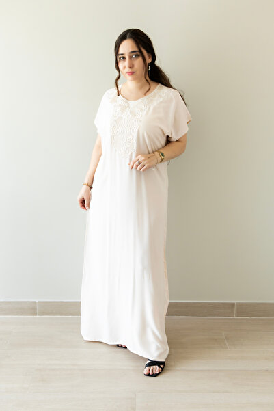 LINELLE Off-White Embroidered Round Neck Jalabiya