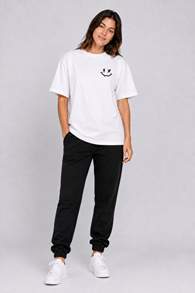 NEVERMİND Sevgili Kombini Smiley Baskılı Oversize Unisex Çift Tişört %100 Pamuk 2'li Set Siyah-Beyaz