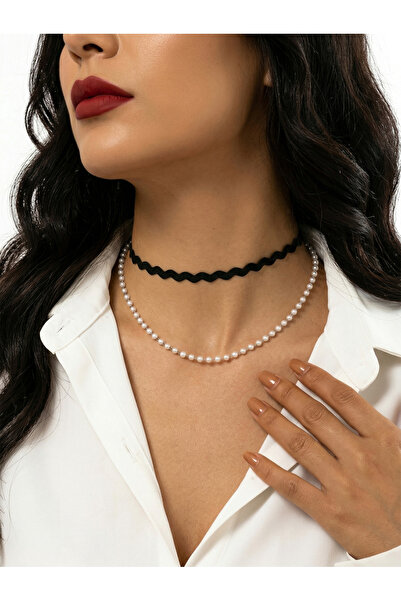 Take Two By Styli Faux Pearl and Lace Choker Necklace